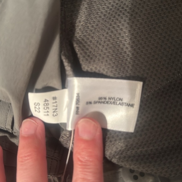 NWT Women’s Orvis shorts - Picture 9 of 10